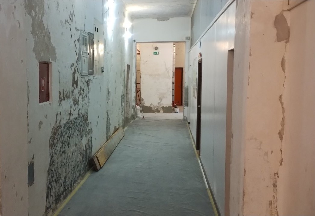 (FOTO) U tijeku je obnova hodnika u osnovnoj školi Vladimira Nazora u Rovinju